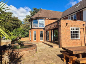 Large 4 bedroom house on the river Wensum sleeps 13